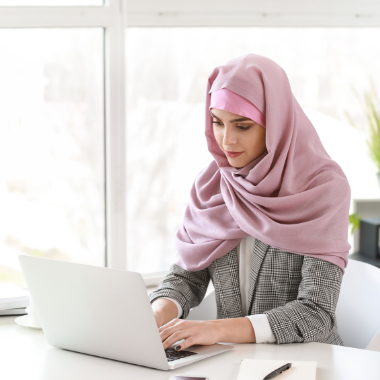 Fasting during Ramadan – what are the fitness for work implications? - Muslim woman